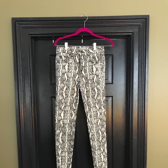 Wild Fable Skinny Jean Animal Print Sz 0 PERFECT - Picture 2 of 3